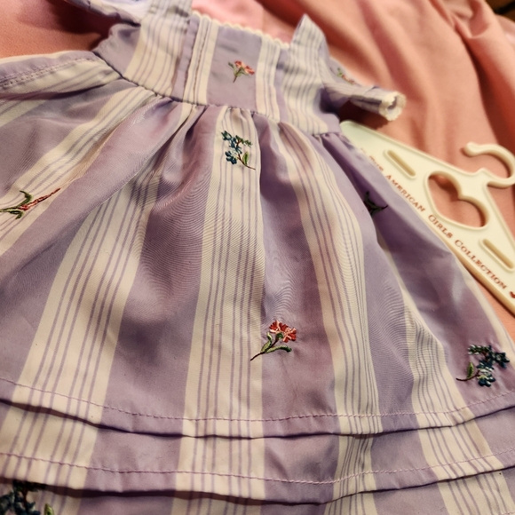 Vintage Felicity’s Traveling Gown With Mob Cap - Picture 3 of 3